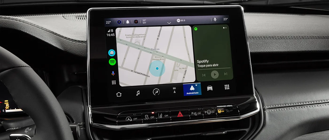 Pantalla Uconnect del Jeep Compass